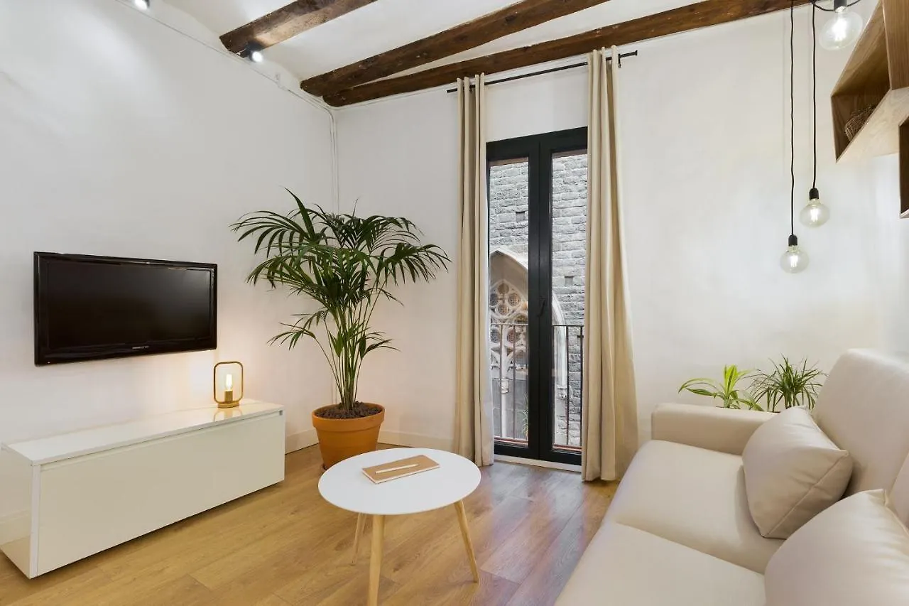 Ola Living Born Apartment Barcelona