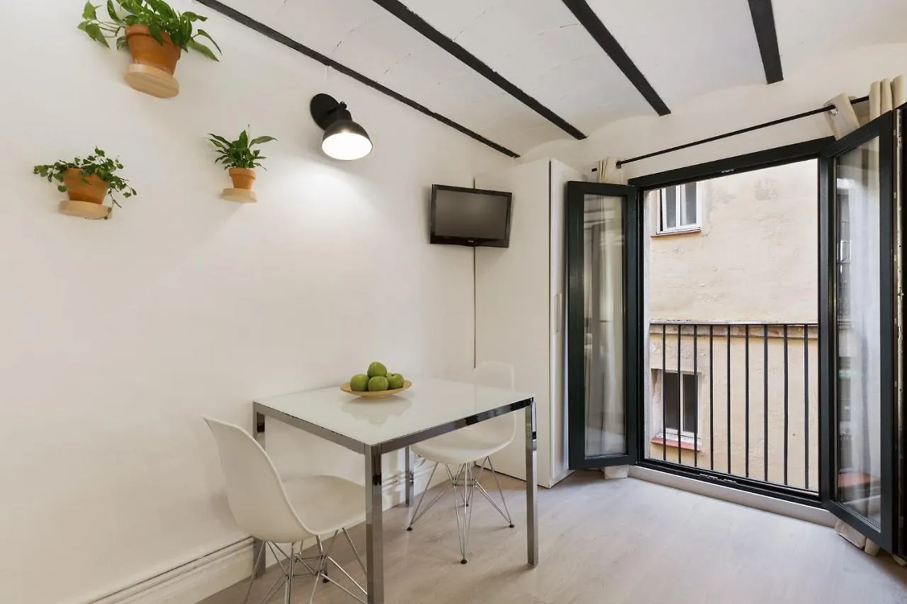 Ola Living Born Apartment Barcelona