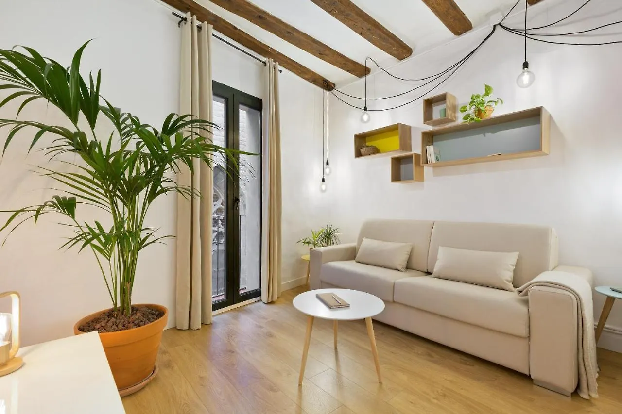 Ola Living Born Apartment Barcelona